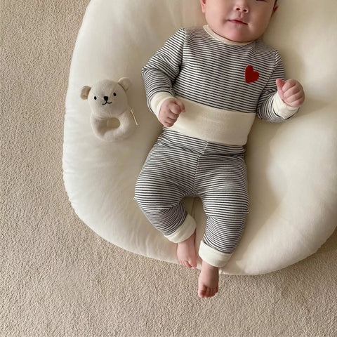 Unisex Baby Stripe Heart Embroidery Set