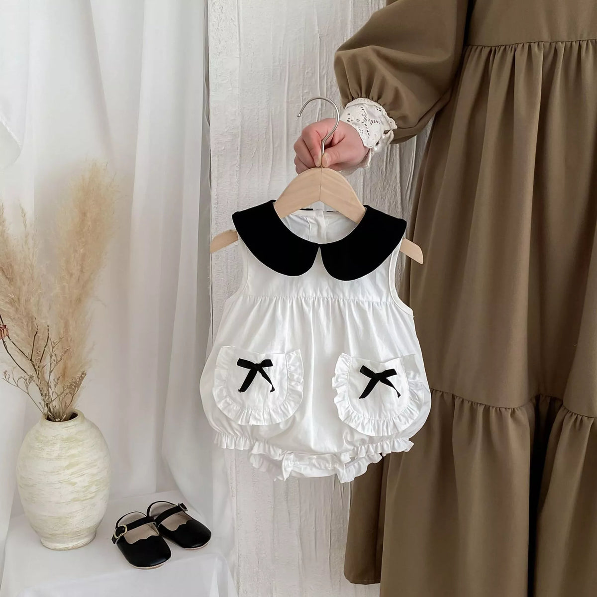 Baby Girl Contrast Ruffle Pocket Bow Bodysuit