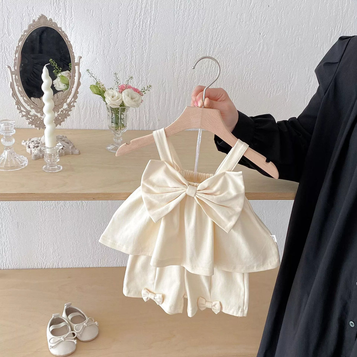 2 Pc Baby Girl Bow Shirt & Shorts Set