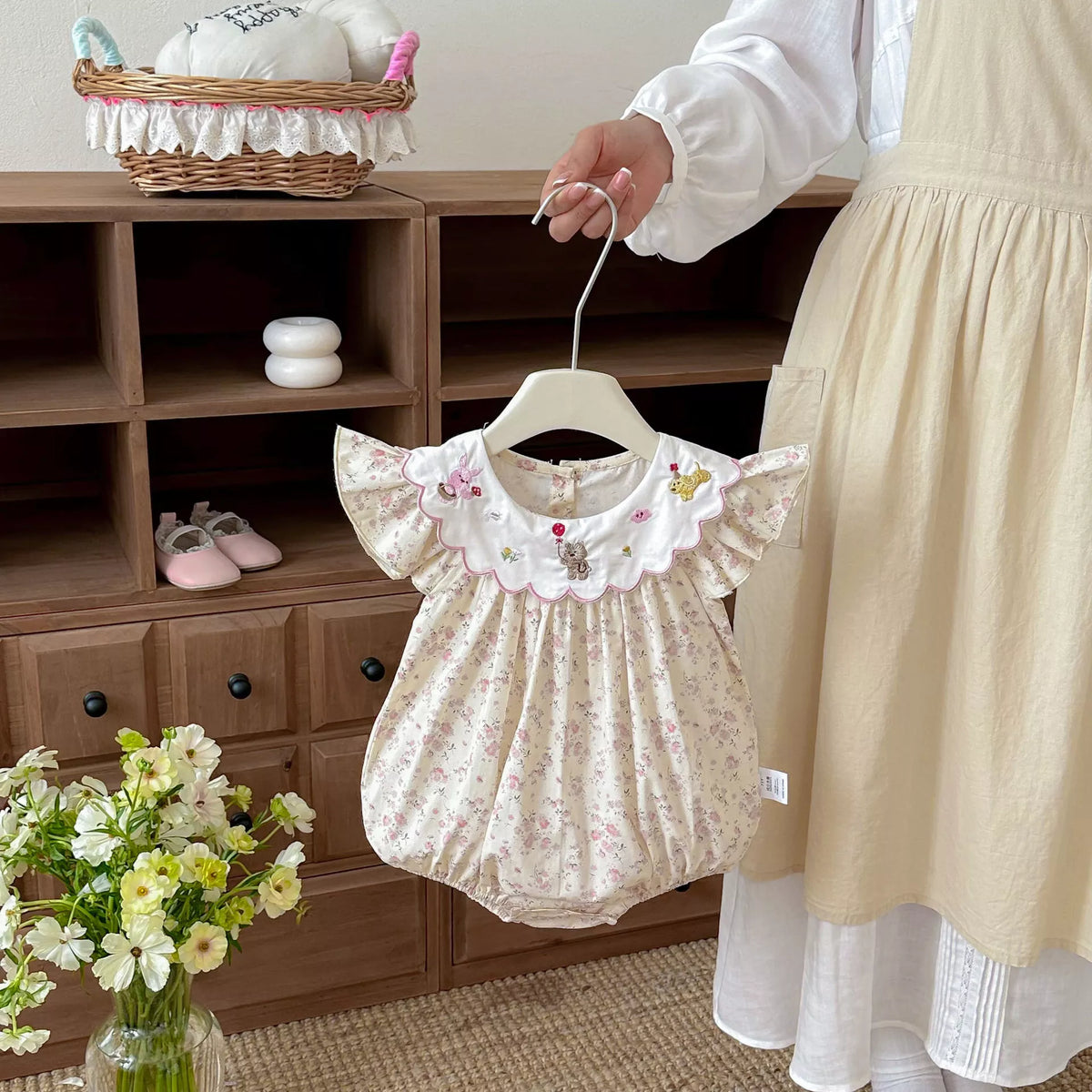 Baby Girl Cute Embroidery Scallop Collar Bodysuit