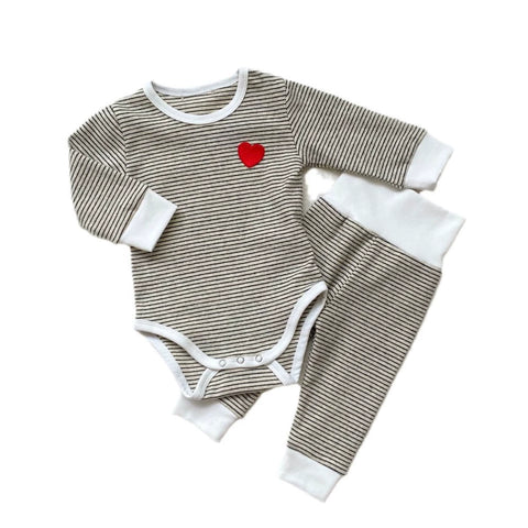 Unisex Baby Stripe Heart Embroidery Set